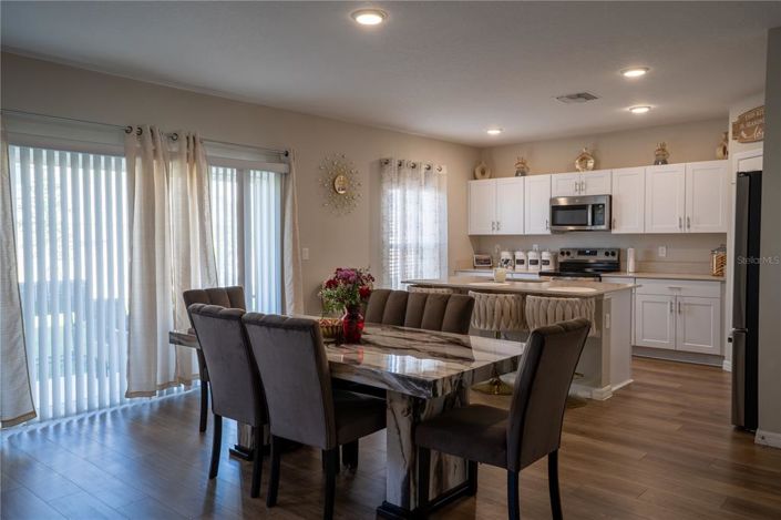 Image No.2-Maison de 5 chambres à vendre à Saint John