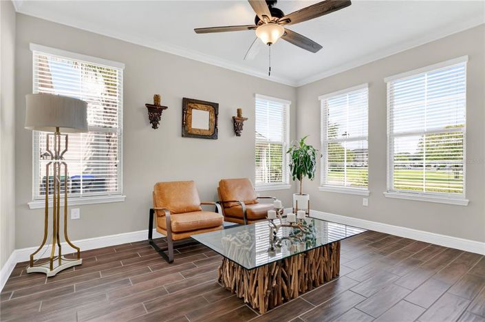 Image No.2-4 Bed House for sale