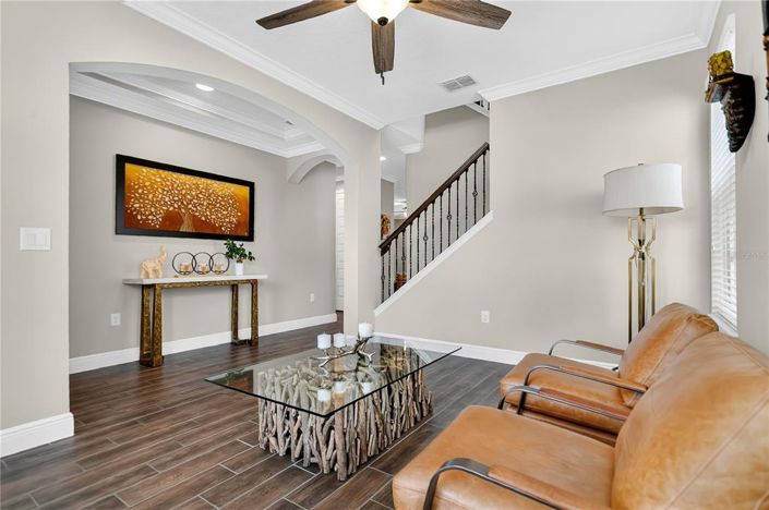 Image No.3-4 Bed House for sale