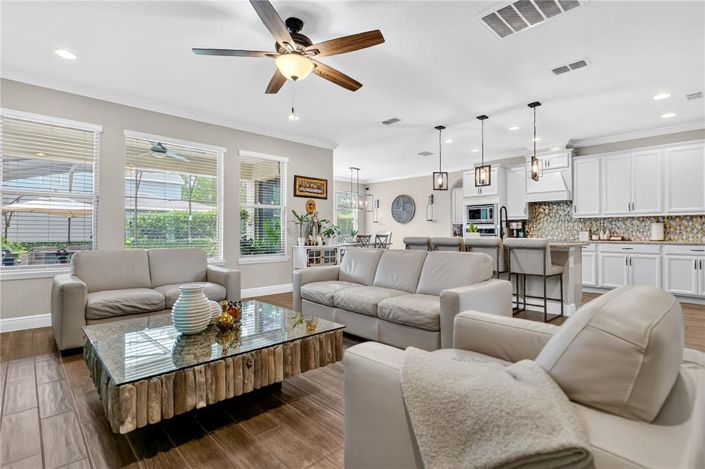 Image No.8-4 Bed House for sale