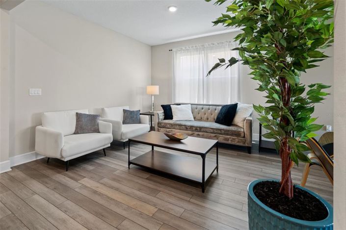 Image No.11-5 Bed House for sale