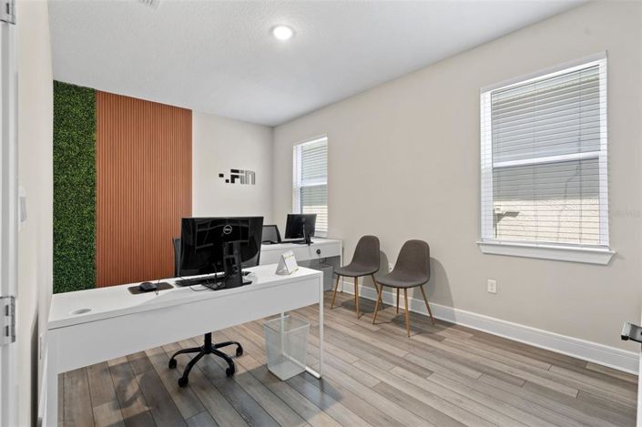 Image No.7-5 Bed House for sale