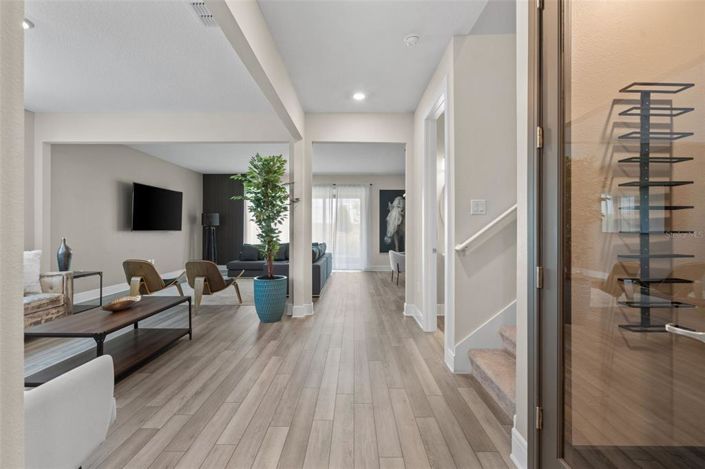 Image No.9-5 Bed House for sale