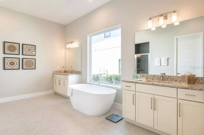 Image No.21-7 Bed House for sale