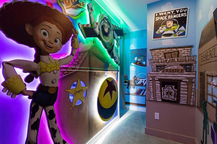 Image No.33-7 Bed House for sale