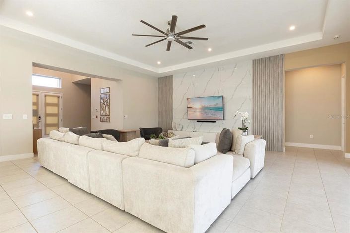 Image No.6-7 Bed House for sale