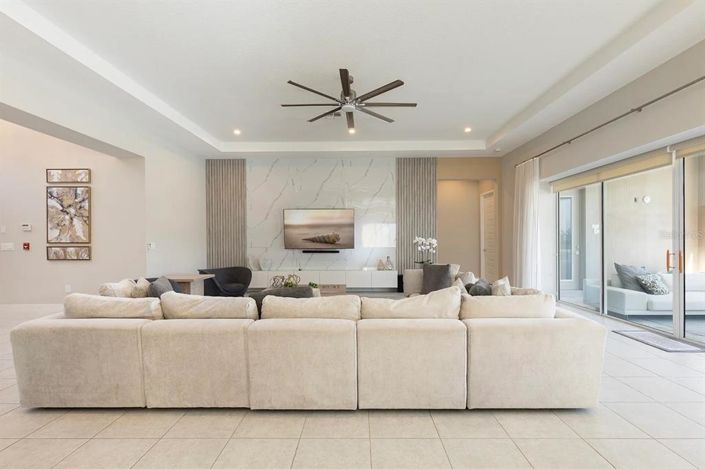 Image No.7-7 Bed House for sale