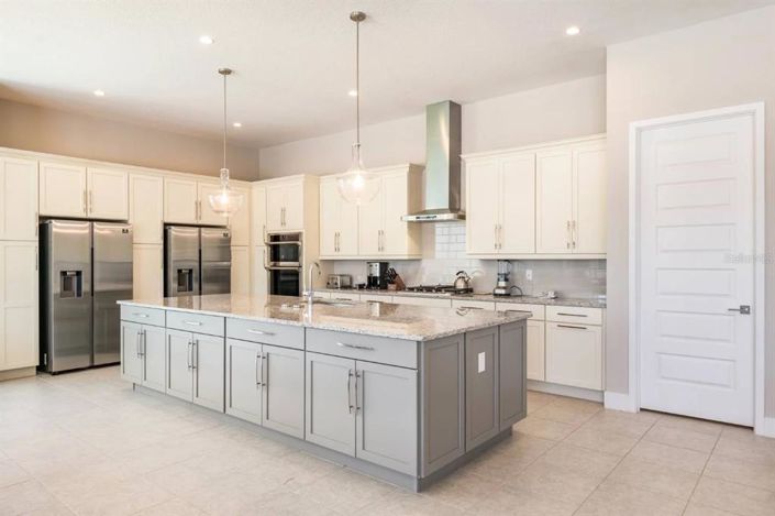 Image No.8-7 Bed House for sale