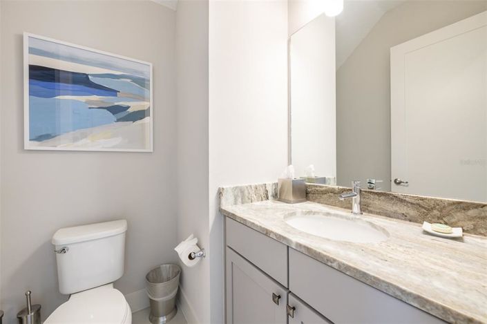 Image No.33-8 Bed House for sale