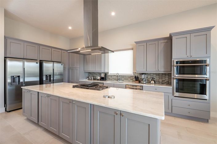 Image No.4-8 Bed House for sale