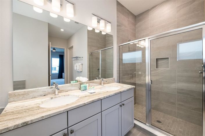 Image No.42-8 Bed House for sale