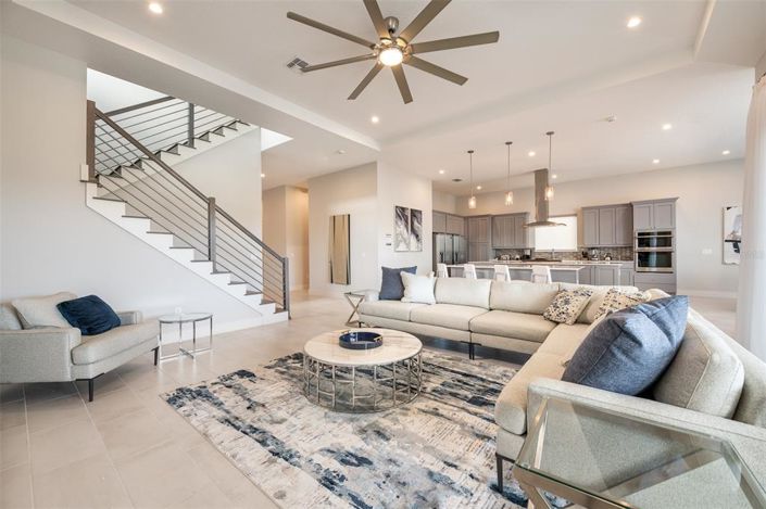 Image No.6-8 Bed House for sale