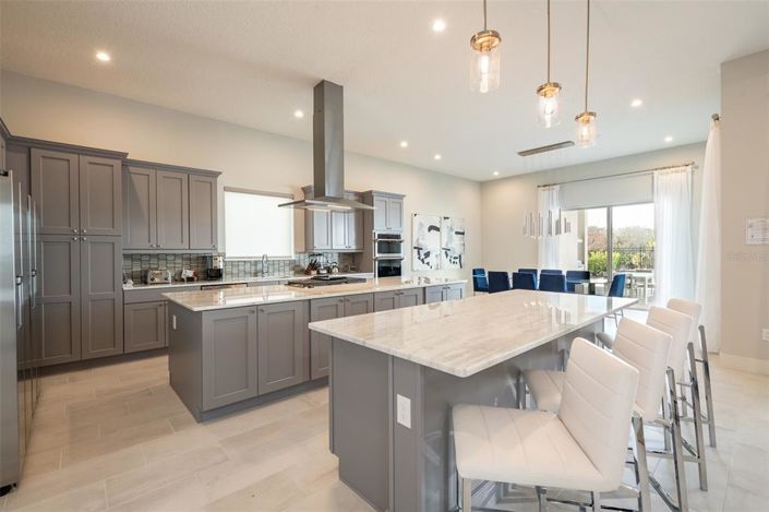 Image No.7-8 Bed House for sale