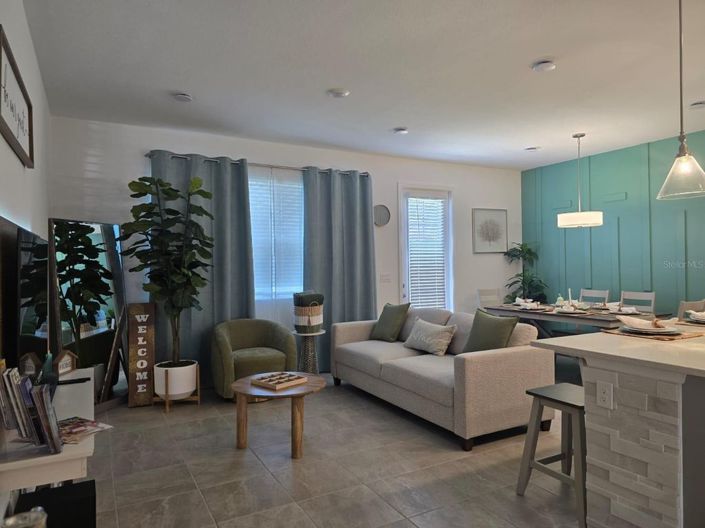 Image No.12-3 Bed Townhouse for sale