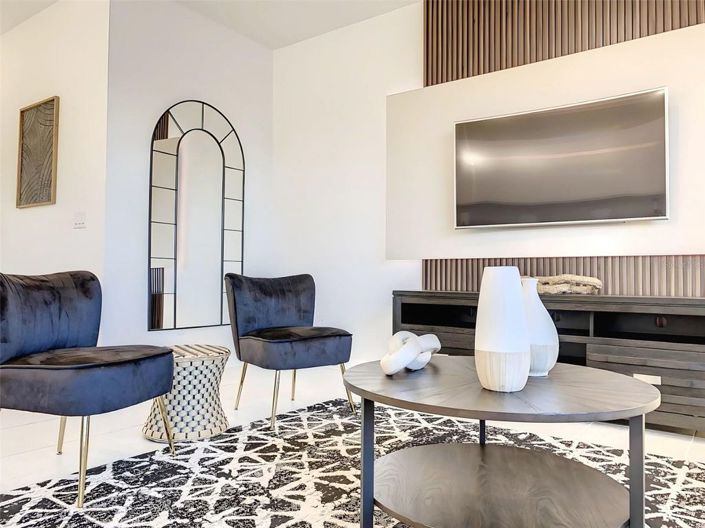 Image No.7-3 Bed Townhouse for sale