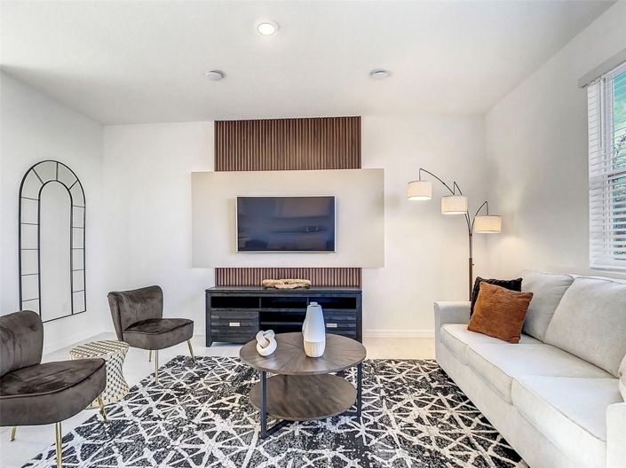 Image No.8-3 Bed Townhouse for sale