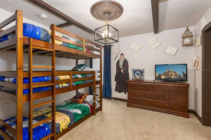 Image No.31-8 Bed House for sale