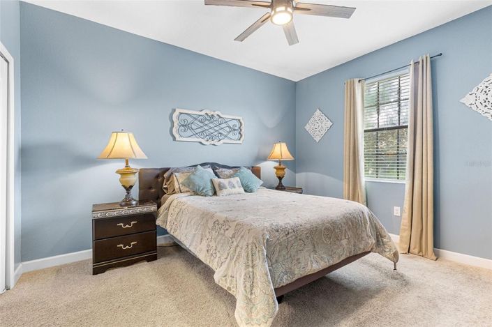 Image No.8-8 Bed House for sale