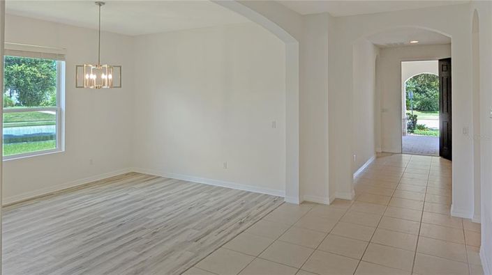 Image No.11-3 Bed House for sale