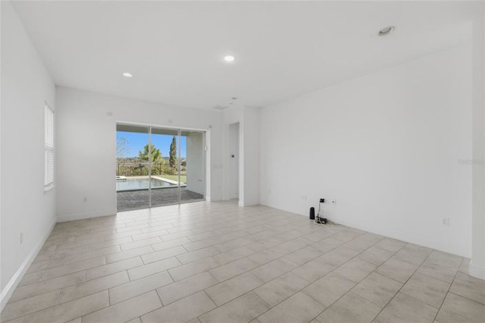 Image No.8-Maison de 5 chambres à vendre à Saint John