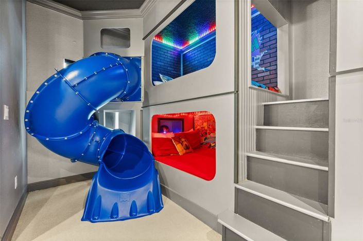 Image No.36-5 Bed House for sale