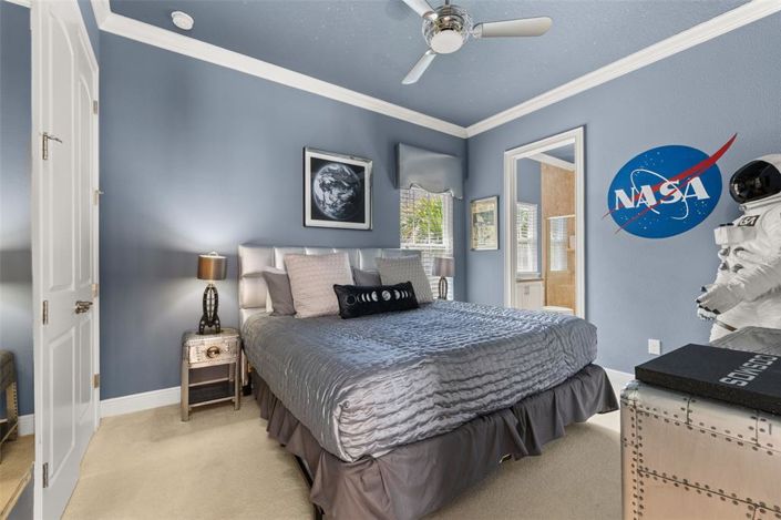 Image No.40-5 Bed House for sale