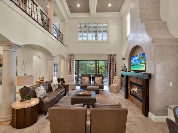 Image No.27-7 Bed House for sale