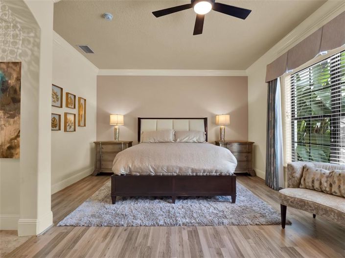 Image No.35-7 Bed House for sale