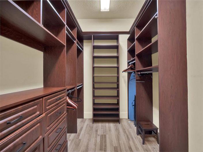 Image No.39-7 Bed House for sale