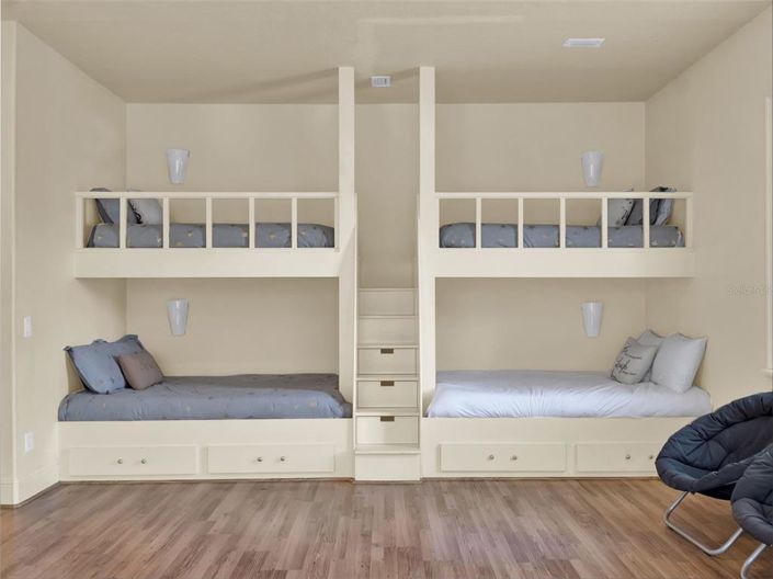 Image No.48-7 Bed House for sale