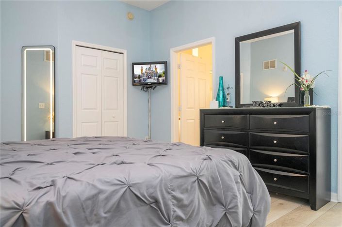 Image No.50-2 Bed Apartment for sale