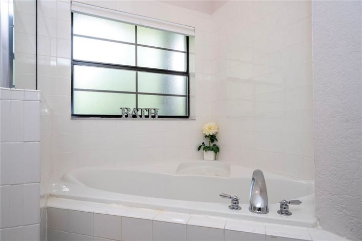 Image No.55-2 Bed Apartment for sale