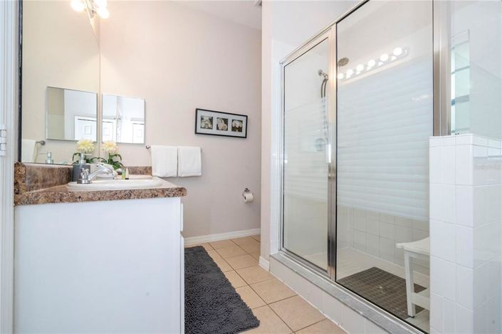 Image No.56-2 Bed Apartment for sale