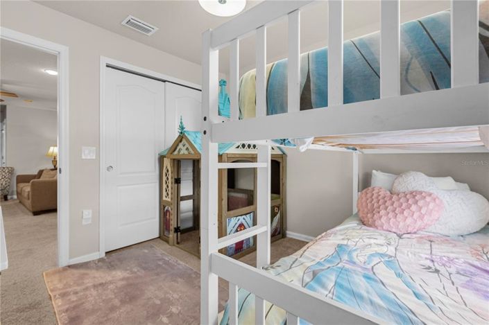 Image No.23-5 Bed Townhouse for sale