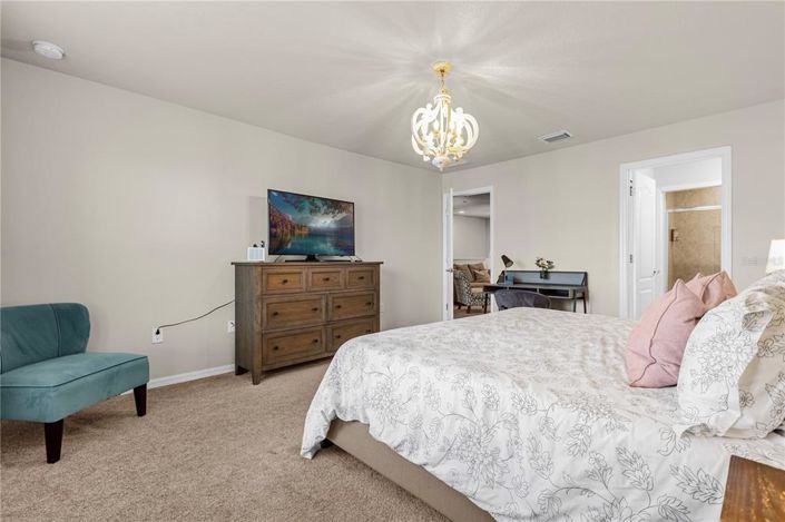 Image No.32-5 Bed Townhouse for sale