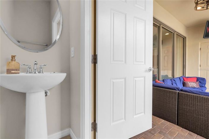 Image No.36-5 Bed Townhouse for sale