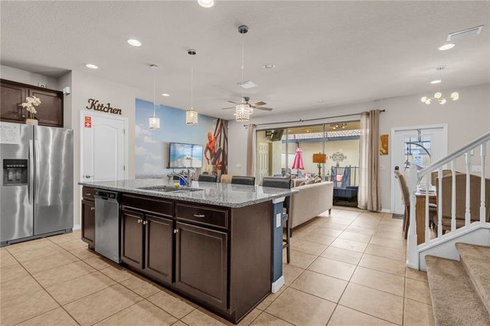 Image No.6-5 Bed Townhouse for sale