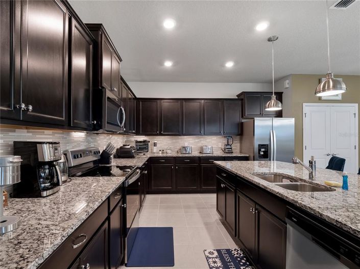 Image No.14-9 Bed House for sale