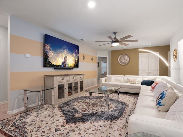 Image No.30-9 Bed House for sale