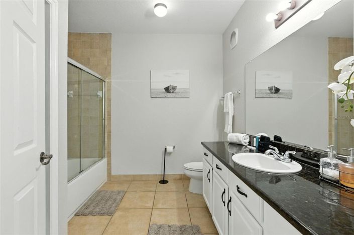 Image No.20-2 Bed Townhouse for sale