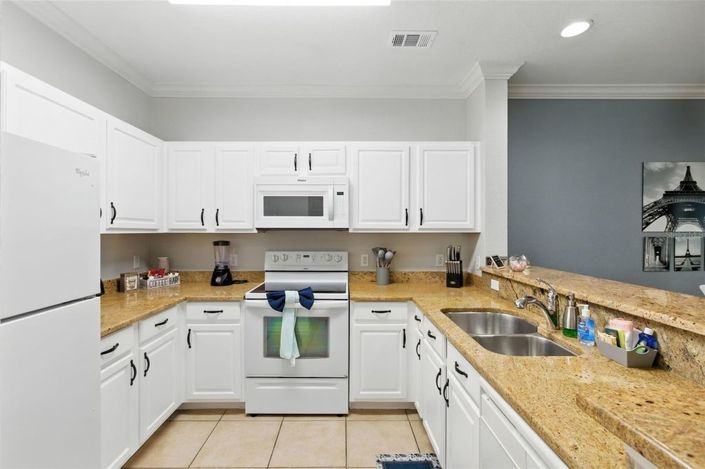 Image No.6-2 Bed Townhouse for sale