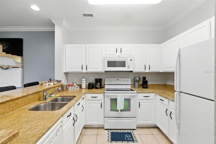 Image No.6-3 Bed Townhouse for sale