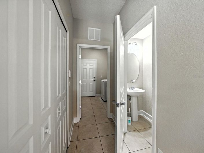 Image No.11-3 Bed Townhouse for sale