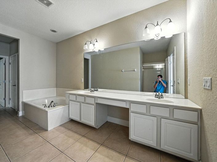 Image No.23-3 Bed Townhouse for sale