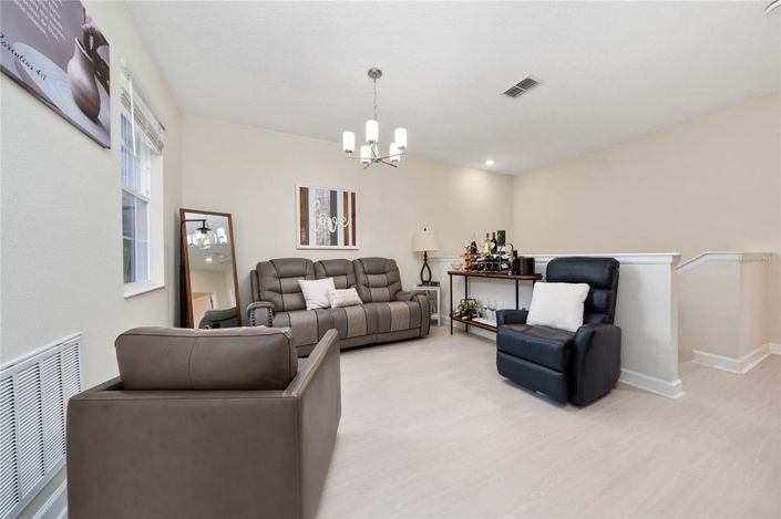 Image No.19-5 Bed Townhouse for sale