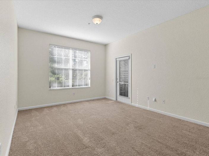 Image No.12-3 Bed Townhouse for sale