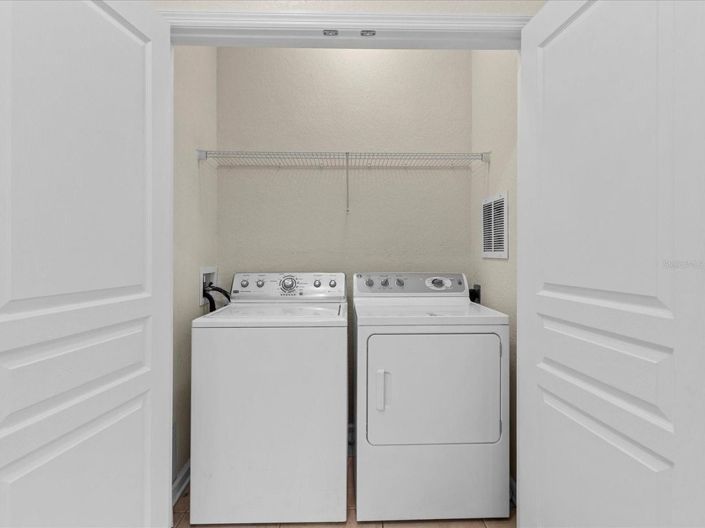 Image No.25-3 Bed Townhouse for sale