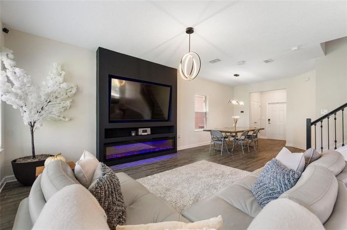 Image No.11-3 Bed House for sale