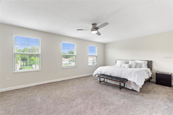 Image No.19-3 Bed Property for sale