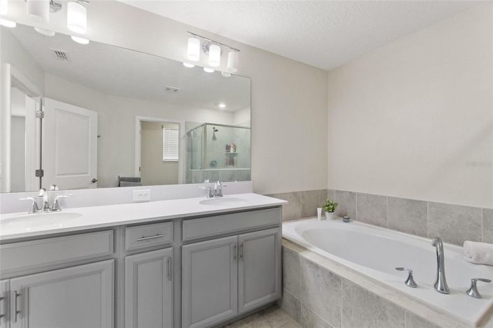 Image No.24-3 Bed House for sale